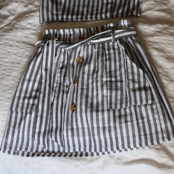 Skirt Set - Picture 2 of 2